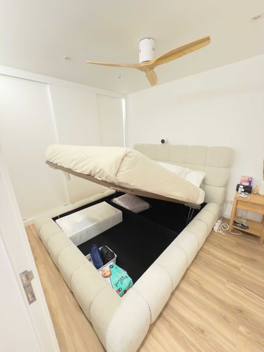 Cama de Casal com Arrumação