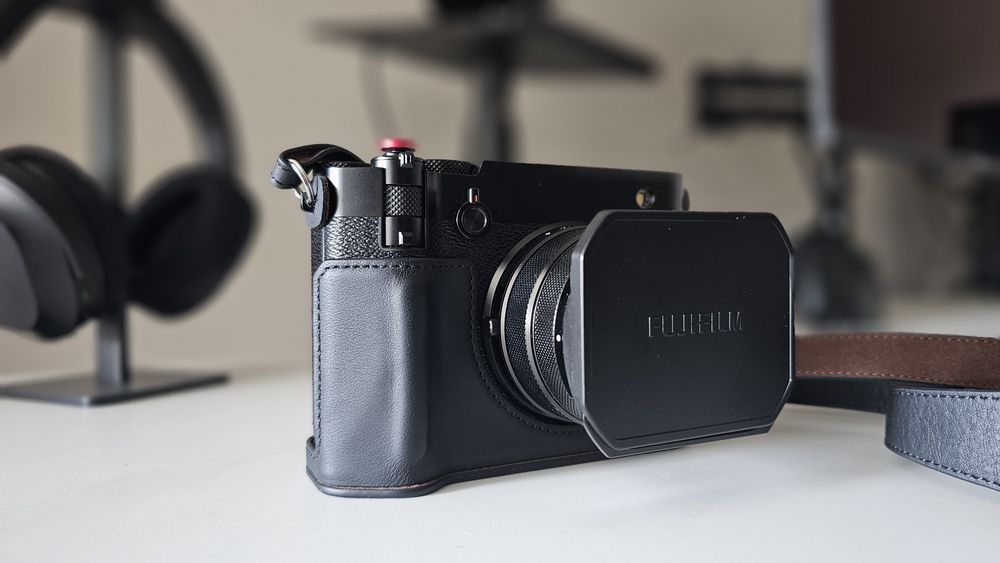 Fujifilm GFX 100RF — como nova, com garantia até 02/2029