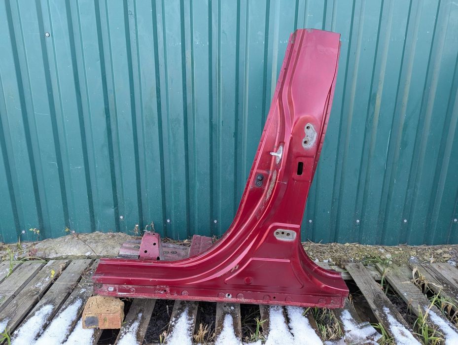 Toyota Highlander XU70 (2018-2025) стойка кузова центральна ліва права