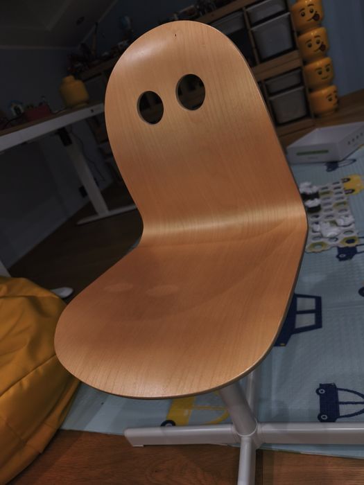 Fotel  regulowany  do biurka ,stolika  dla dziecka drewno Ikea super s