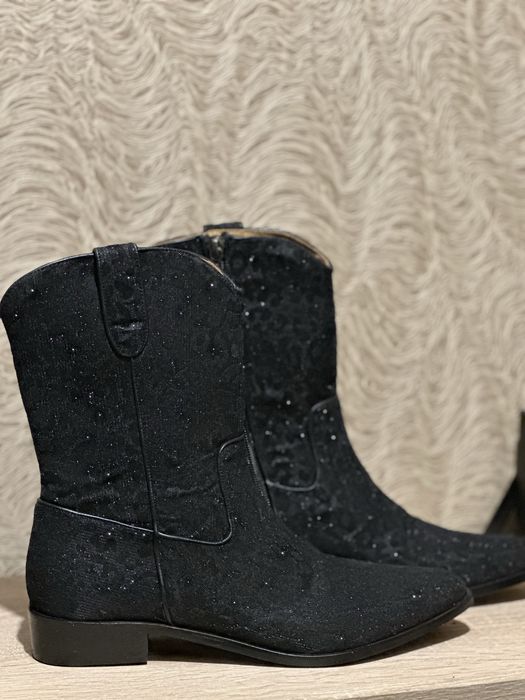 Козаки Melvin & Hamilton