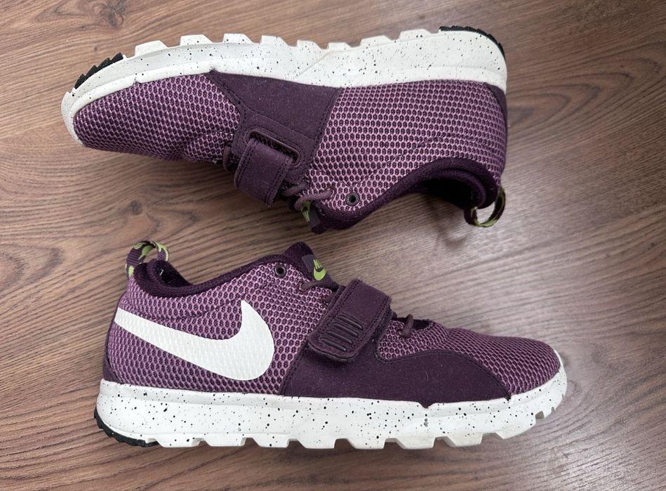 Кросівки Nike berry,40
