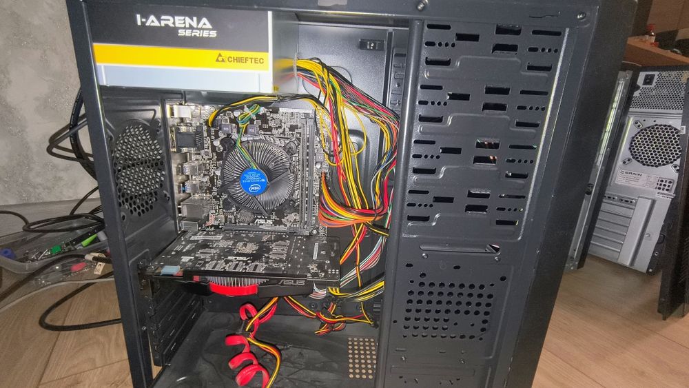 Продам пк b150, i3 6100, 4gb, chiftec