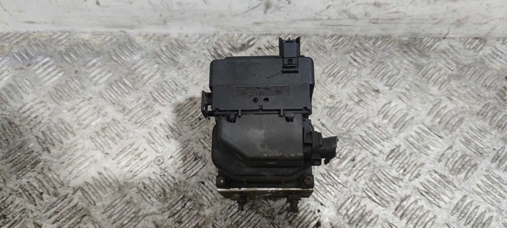 Mitsubishi Carisma I 1.8 GDI Pompa Sterownik ABS