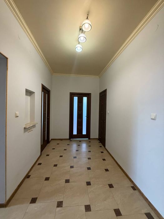 Продаж просторої 3 кімнотної квартири з газом