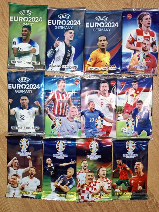 Duży album + 300 kart piłkarskich plus 50 złotych kart