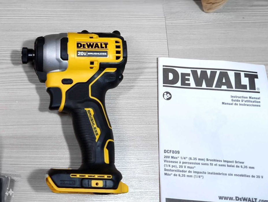 США. Импакт Dewalt DCF809B импульсный шуруповерт