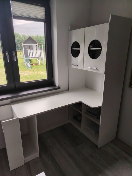 Zestaw mebli do pokoju