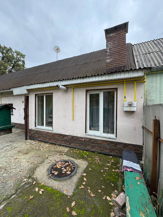 Продаж будинку з ремонтом меблями та технікою