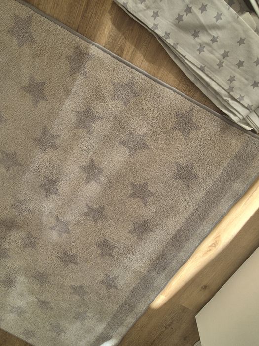 Tapete + cortinados estrela