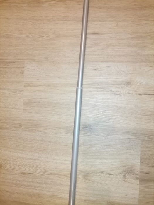 Cortinados em cor branco