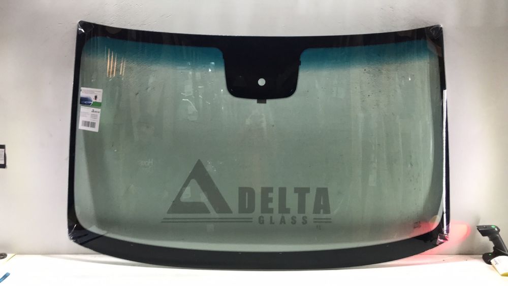 Mercedes Sprinter w907 2018- скло лобове