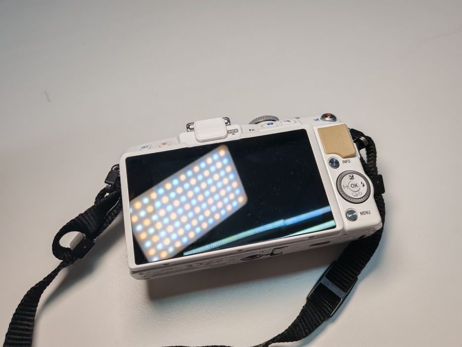 Olympus Pen lite e-pl5 z obiektywem  14-42