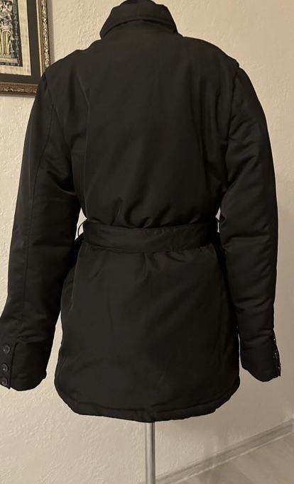 Продам зимову  куртку в стилі Prada. Рощмір с/м
