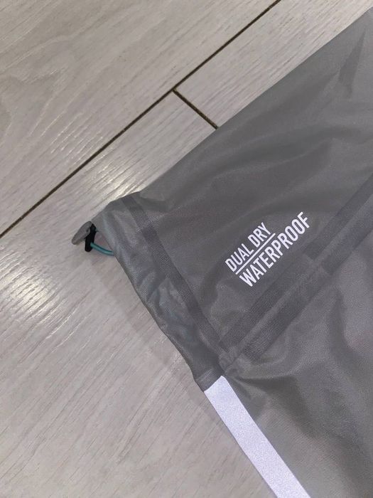 жіноча ультра легка штормова мембранна куртка Odlo