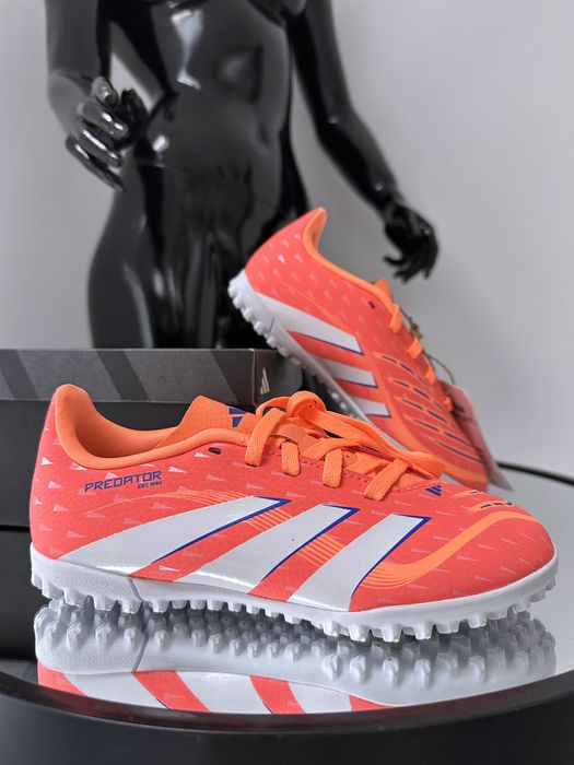 Качественные яркие сороконожки копочки бампы Adidas Predator