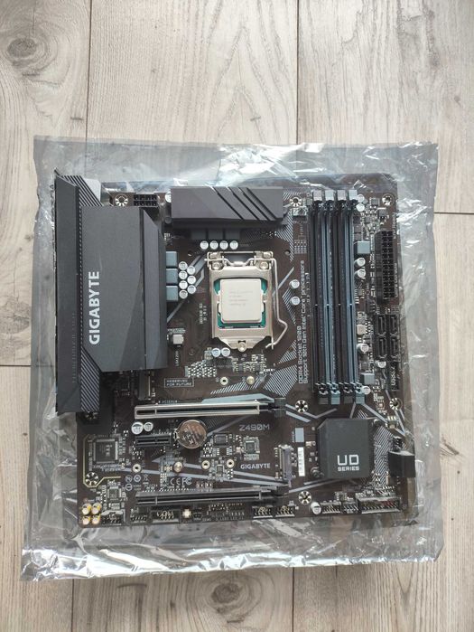 Płyta główna z procesorem - Gigabyte Z490M UD + Intel i7 10700F