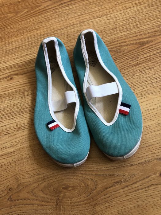 Pantofle czeszki tenisówki