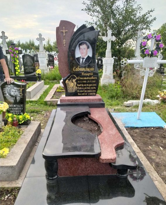 Пам'ятники з граніту