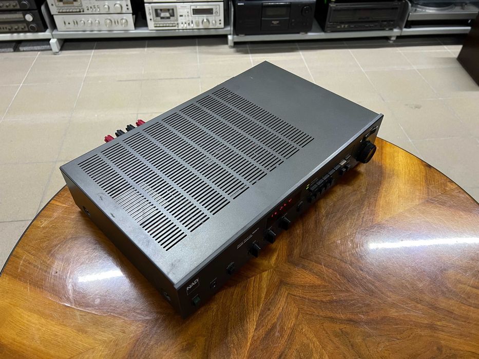 Amplituner NAD 7225PE Audio Room