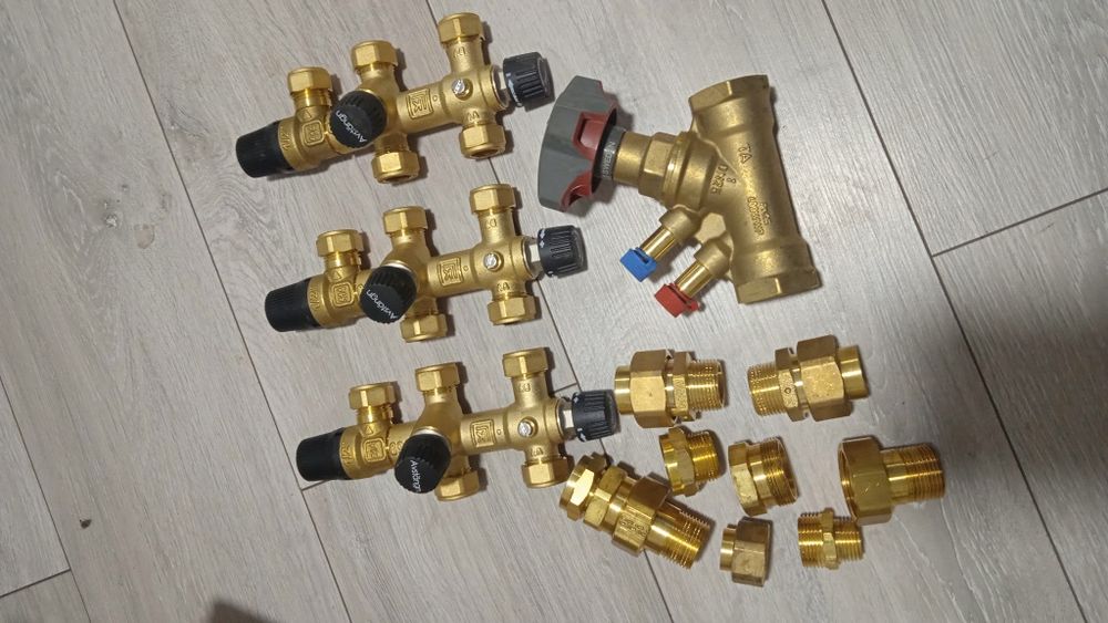 Продам краны шаровые.