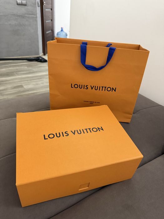 Коробка Louis  велика