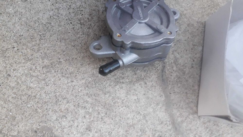 Бензонасос вакумний Honda DIO 18 27 28 34 35 такт 51 скутер хонда