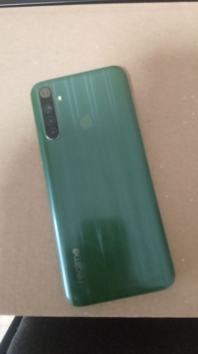 Продам моб телефон Realme 6i