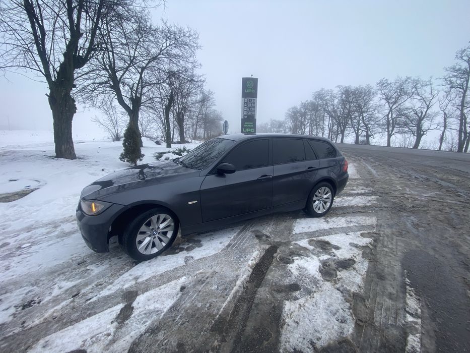 Бмв е91 в гарному стані