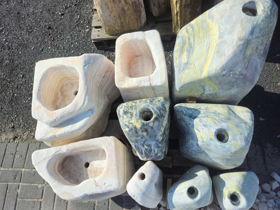 Kamienne wodotryski z naturalnego kamienia