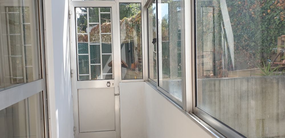 Vendo t4+1 com garagem fechada e terraço