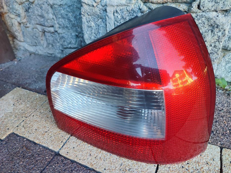 Lampa Tylna Prawa Audi A3 8L