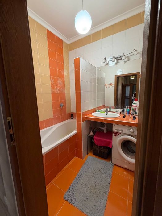 Продам 2 кімнатну квартиру.