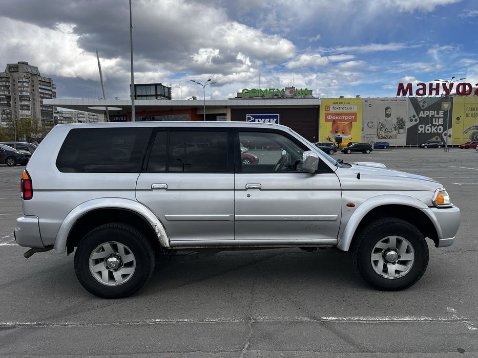 Продам авто Mitsubishi Pajero Sport 2002 року 2,5 дизель