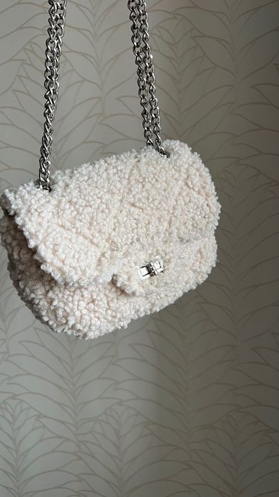 Сумка теді через плече