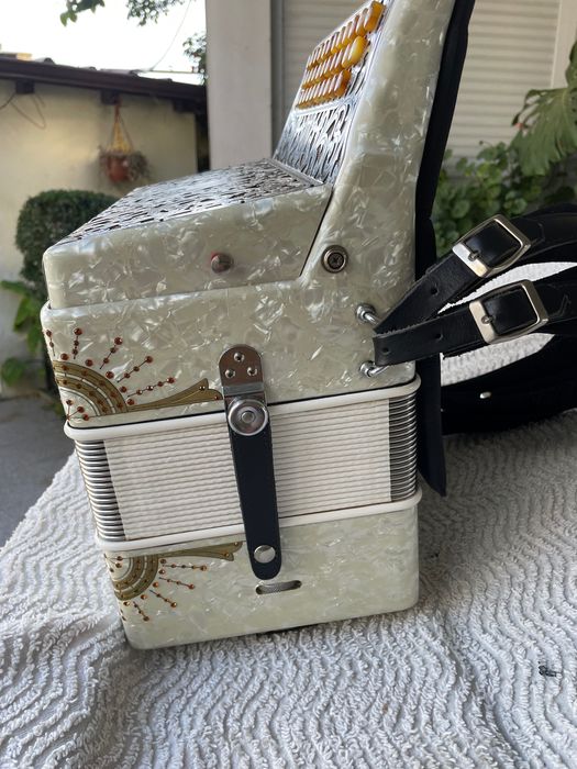 Vendo concertina semi Nova