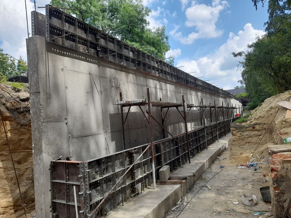 Wynajem sprzętu budowlanego rusztowania szalunki Podpory zsyp rękaw