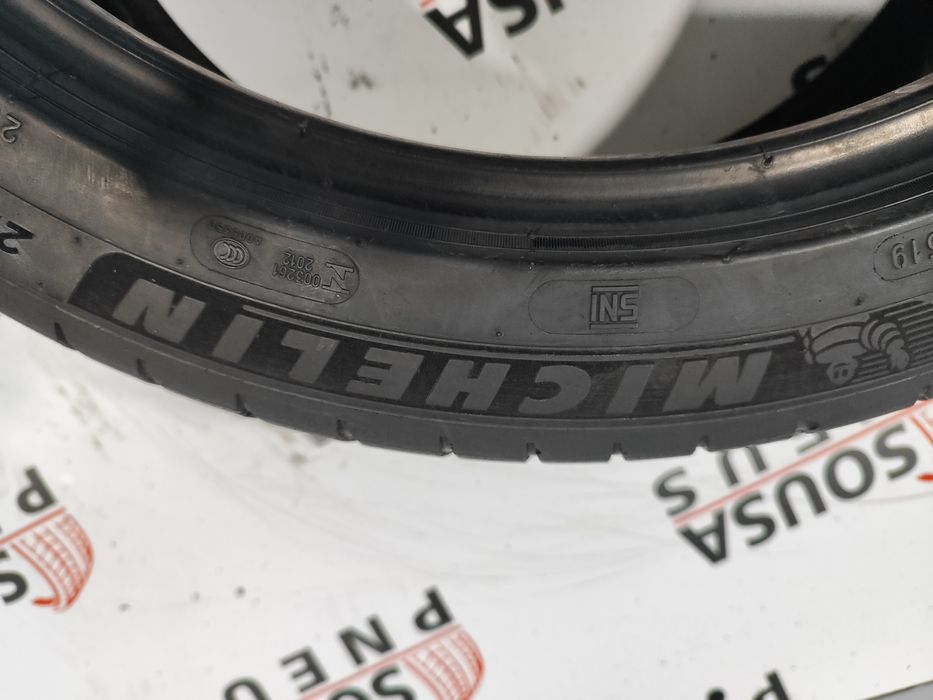 2 pneus semi novos 225-45R18 RFT Michelin  - Oferta dos Portes