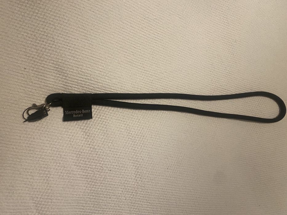Porta chaves com fita preta Mercedes-Benz Retail