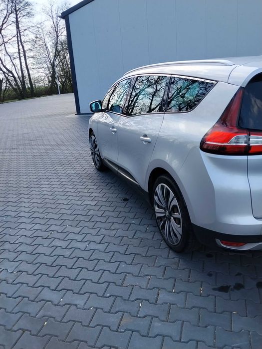 Renault Scenic 1.7 dCi niski przebieg  czujniki parkowania