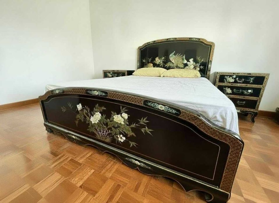 Cama Chinesa Lacada - Casal (Mesas de cabeceira incluidas)