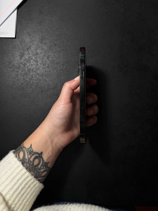 iPhone 14 Pro - 256GB - Preto