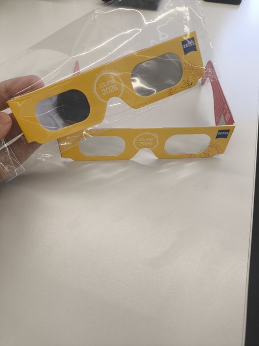 Óculos eclipse 2026
