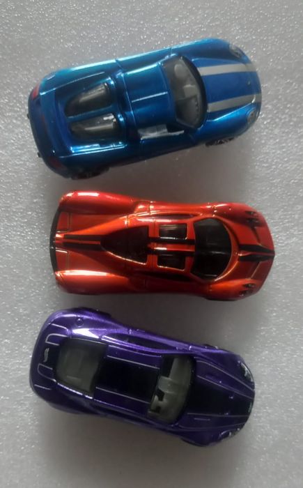 Conjunto 3 Hot Wheels Porsche GT , pagani & aston martin
