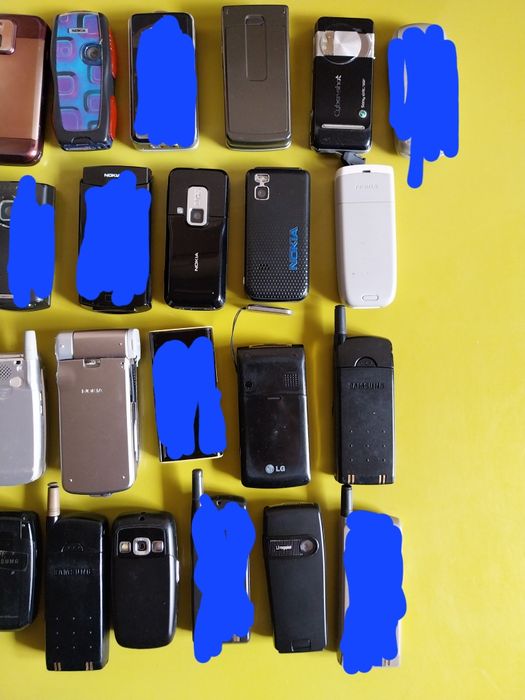 Старые кнопочные телефоны