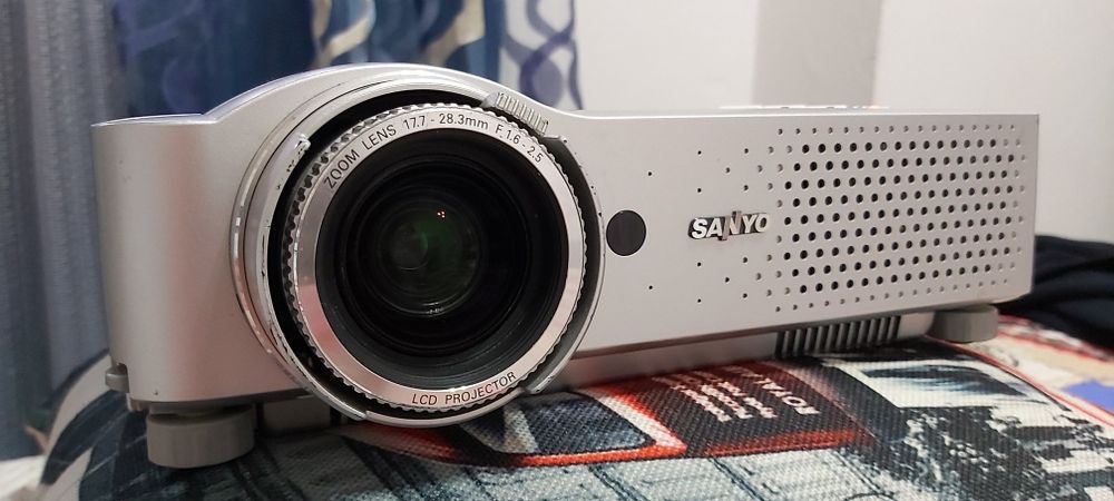 Sanyo Projector/Rear-Projection Unit Pro xtraX64284587990531124