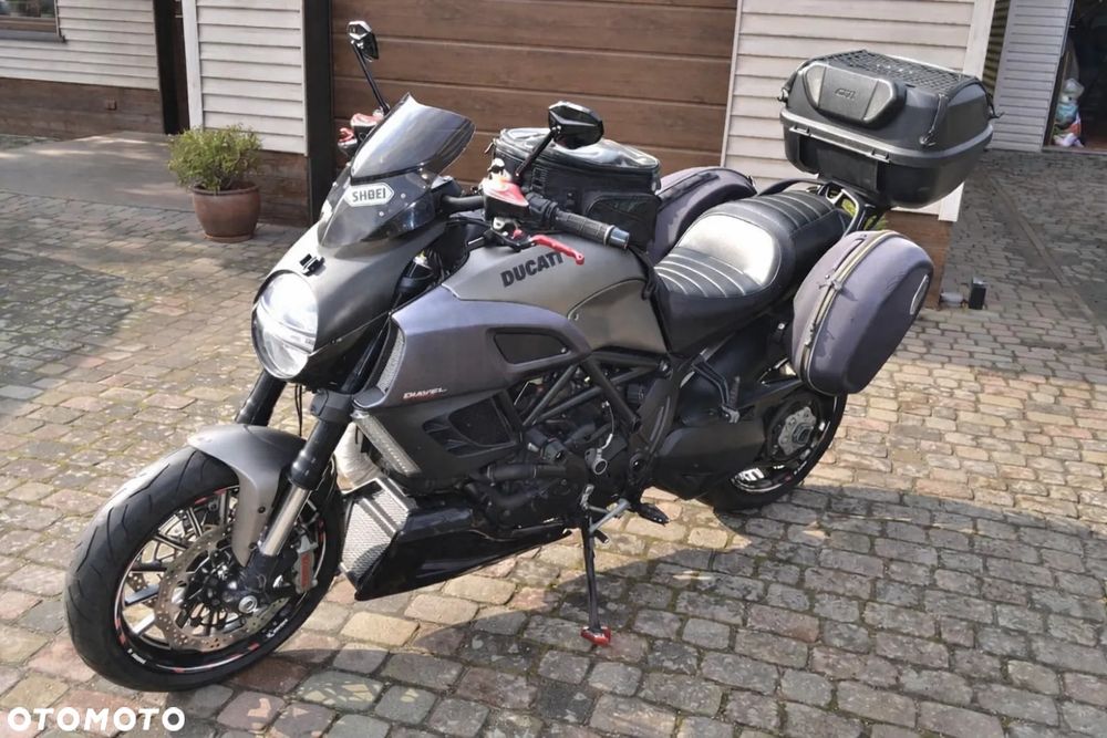 Ducati Diavel Strada 1200