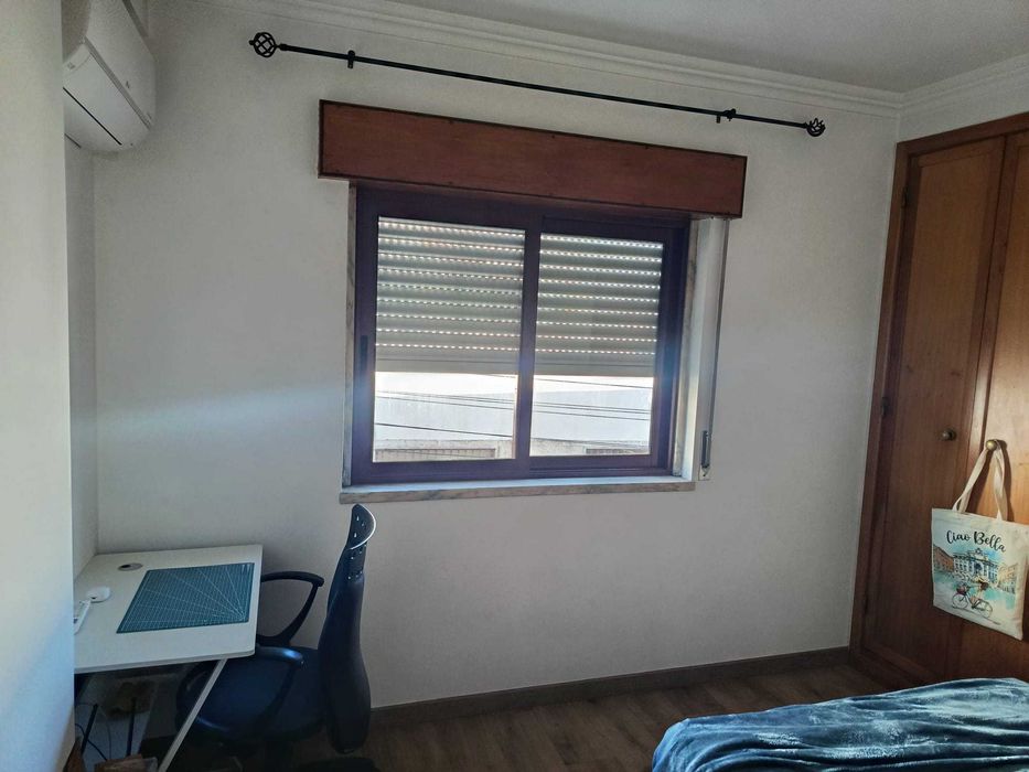 Janelas usadas em aluminio bordeaux com vidro duplo