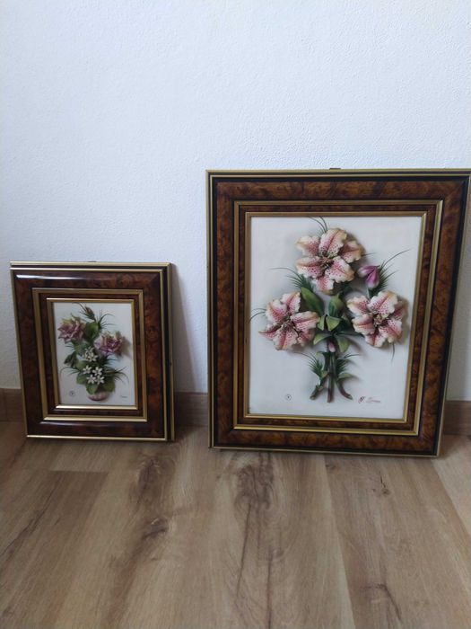 Conjunto de quadros em porcelana em bom estado