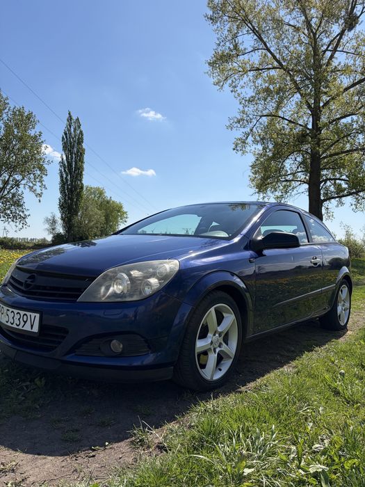 Opel Astra GTC 2.0T